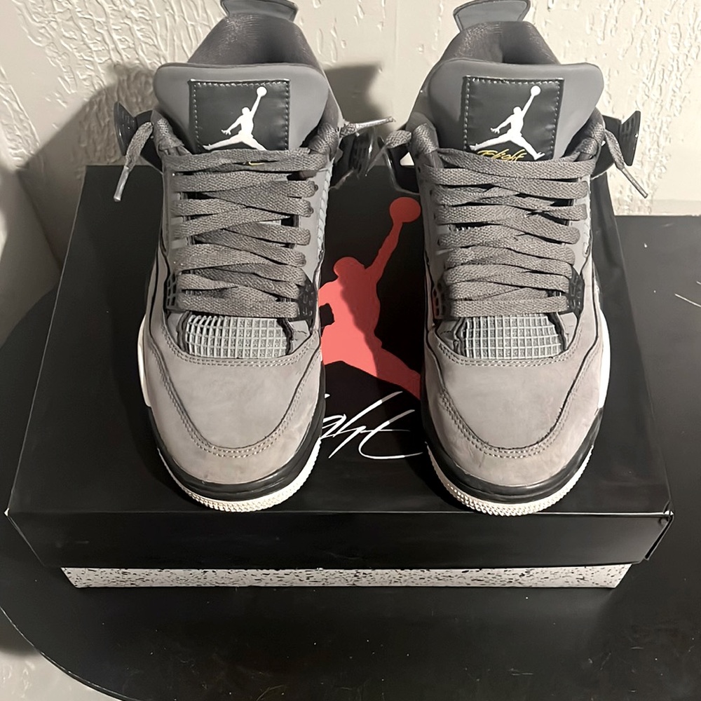 Jordan 4 Cool Grey